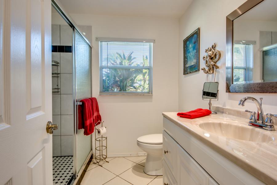 34-Guest Bathroom